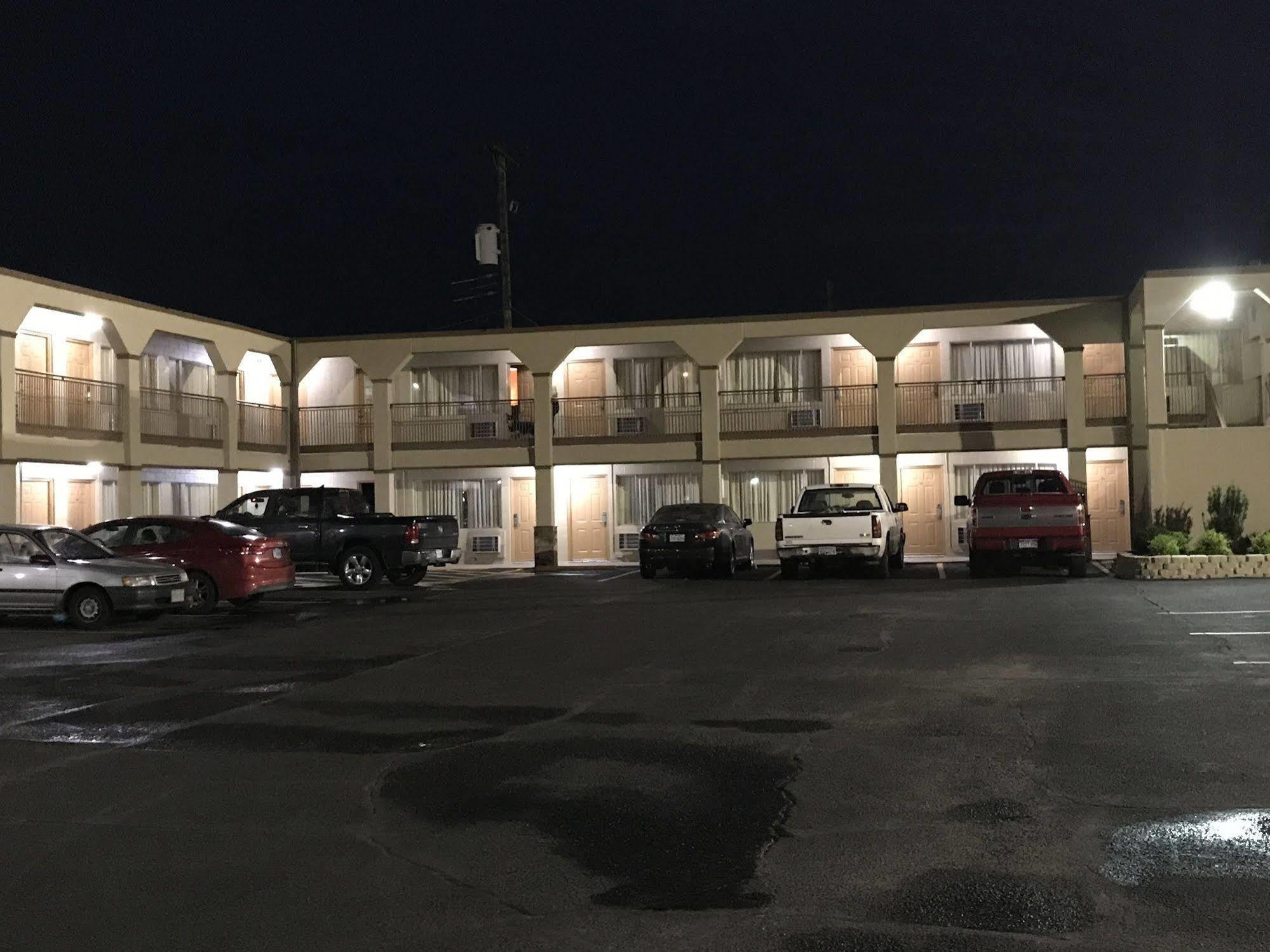 Hutchinson Inn Dış mekan fotoğraf