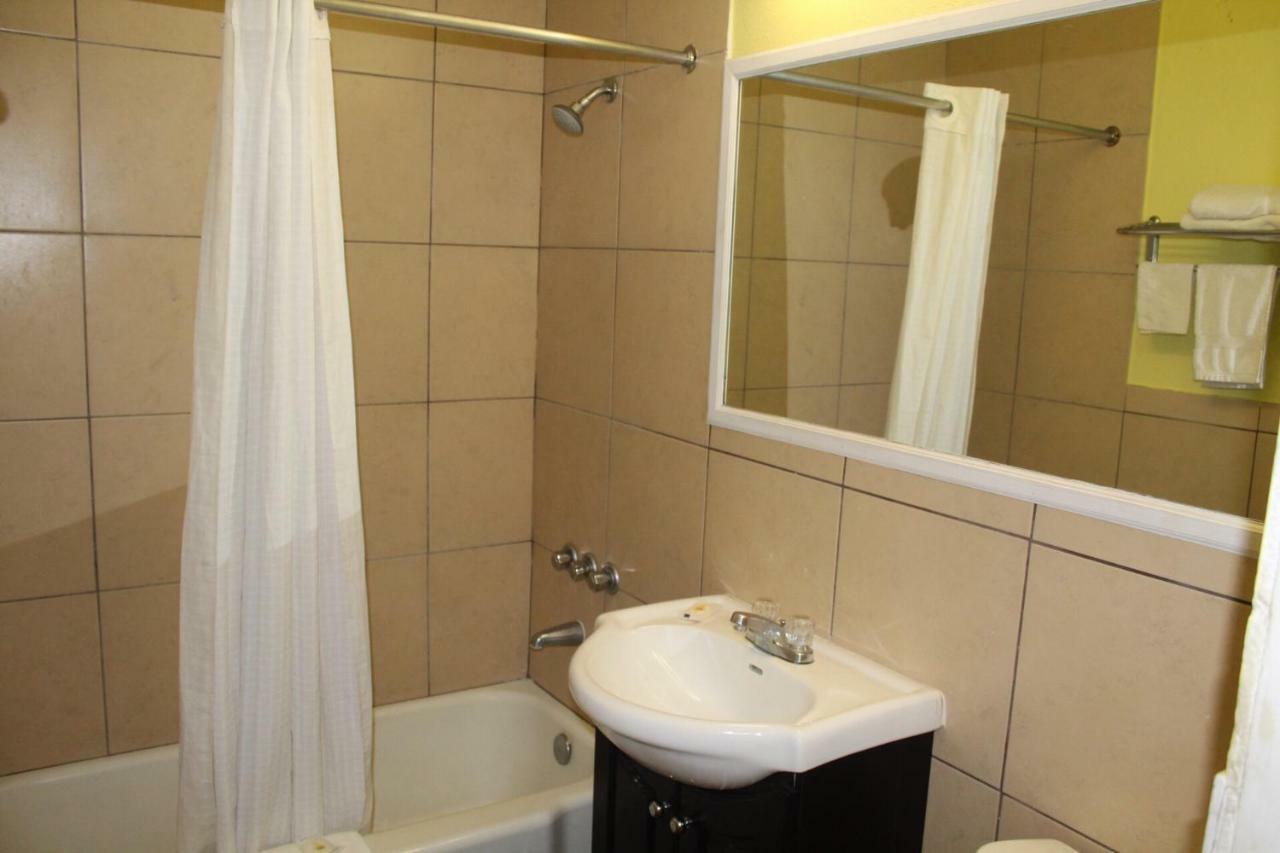 Hutchinson Inn Dış mekan fotoğraf