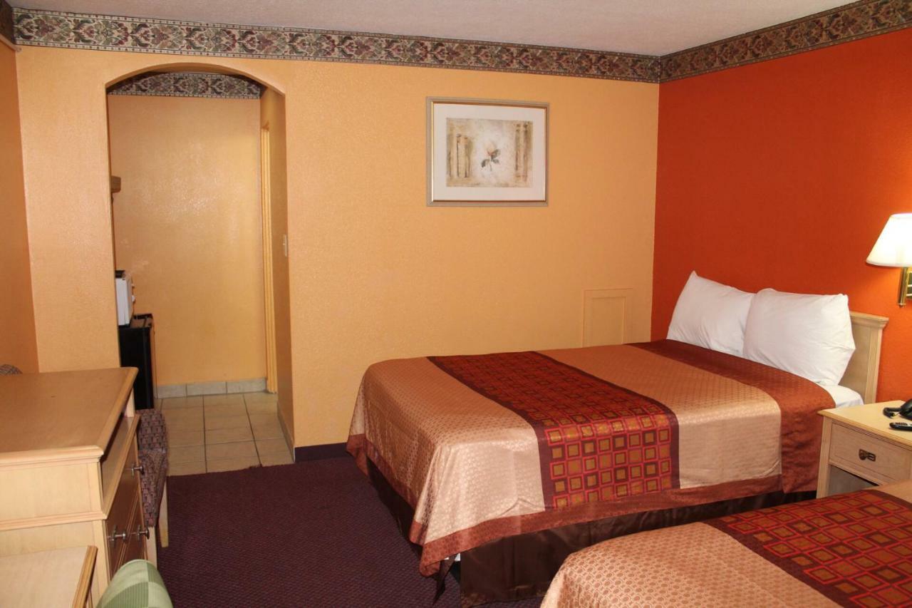 Hutchinson Inn Dış mekan fotoğraf